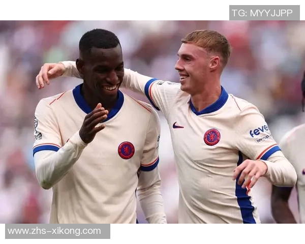 不愧是你帕尔默悠闲看球赛晚上穿棉袄棉鞋的慵懒生活方式