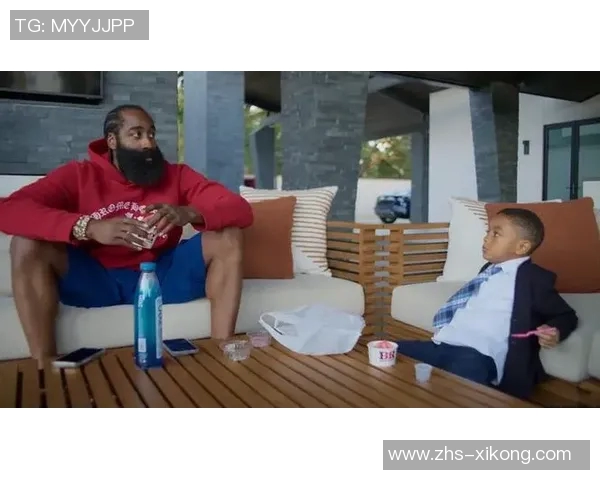 哈登女友身份揭秘：比他大一岁与查尔莫斯育有儿子即将送父亲节礼物