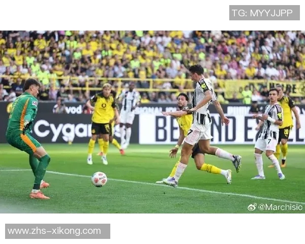 尤文图斯和多特蒙德关注拜仁18岁边锋利奇纳合同明夏到期情况